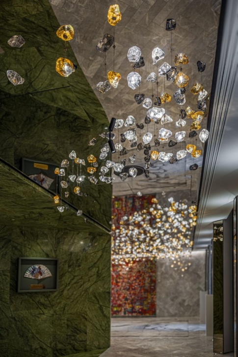 PRECIOSA_Lighting_Mandarin_Oriental_London_Raw_Crystal_Katerina_Souckova_11