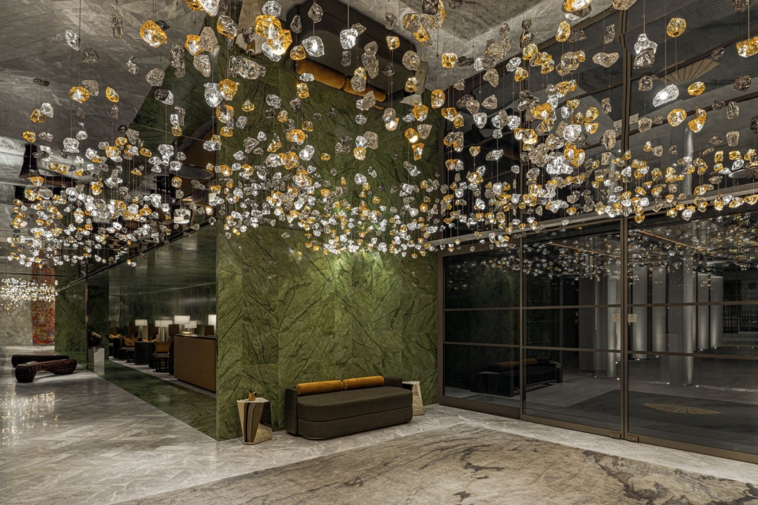 PRECIOSA_Lighting_Mandarin_Oriental_London_Raw_Crystal_Katerina_Souckova_5