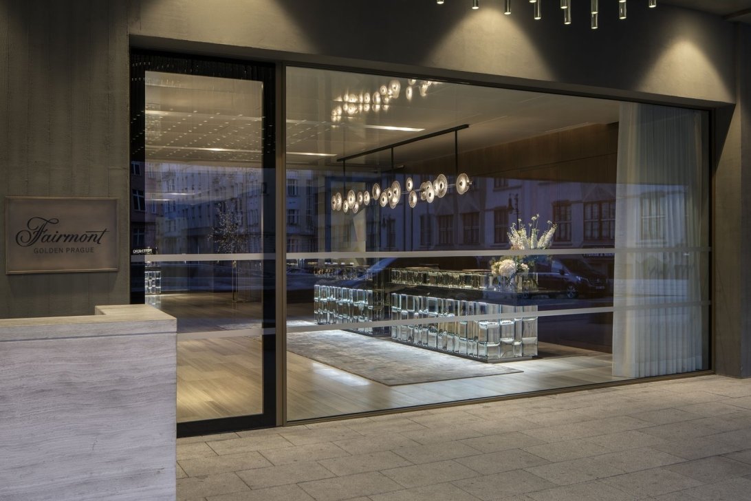 PRECIOSA_Lighting_Fairmont_Hotel_Prague_PhotoByRomanMlejnek_6