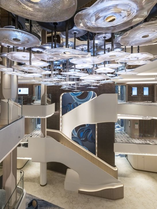 PRECIOSA_Lighting_Royal_Caribbean_CS Norwegian Luna_-c-_marine_interior_images_01-retus