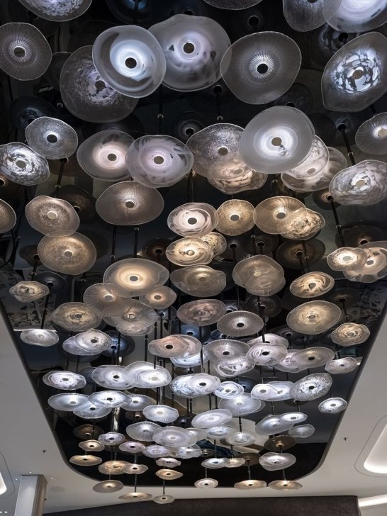 PRECIOSA_Lighting_Royal_Caribbean_CS Norwegian Luna_-c-_marine_interior_images_05