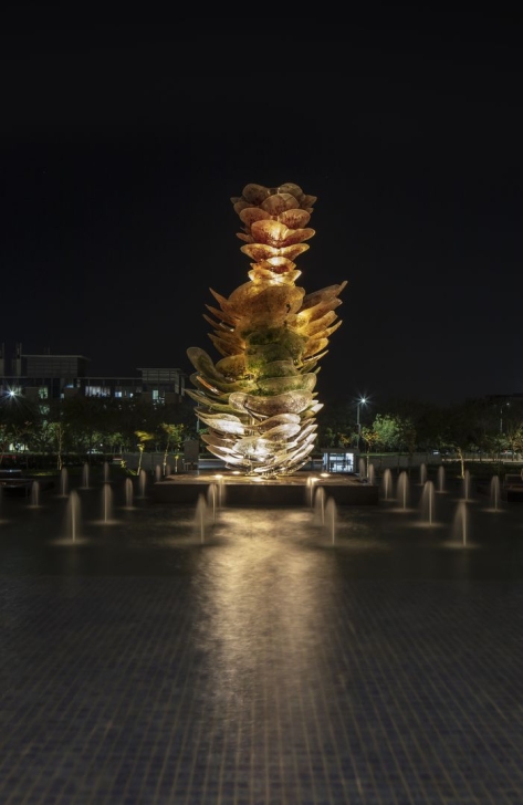 Floral sculpture