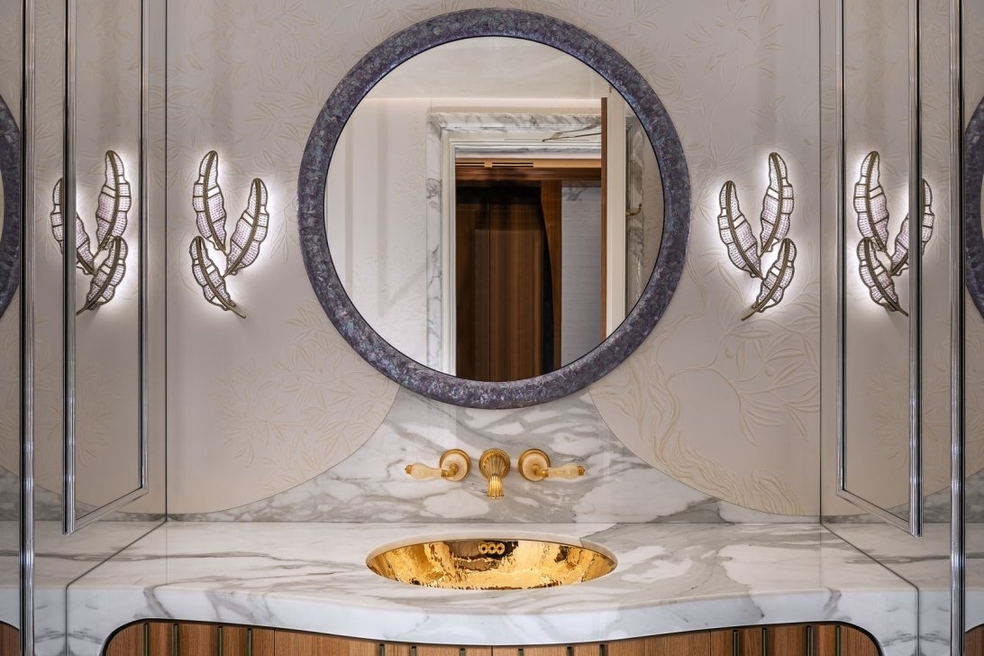 Wall panels in the bathroom
