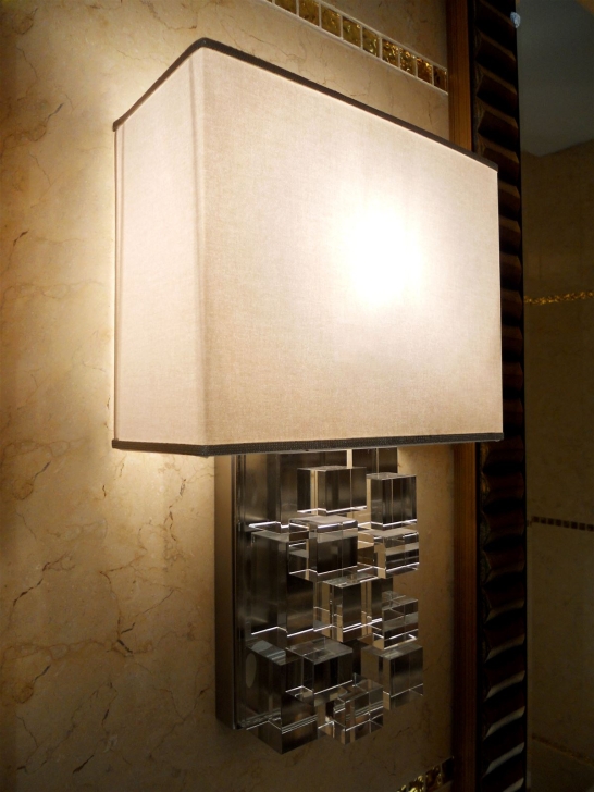 Wall lamp