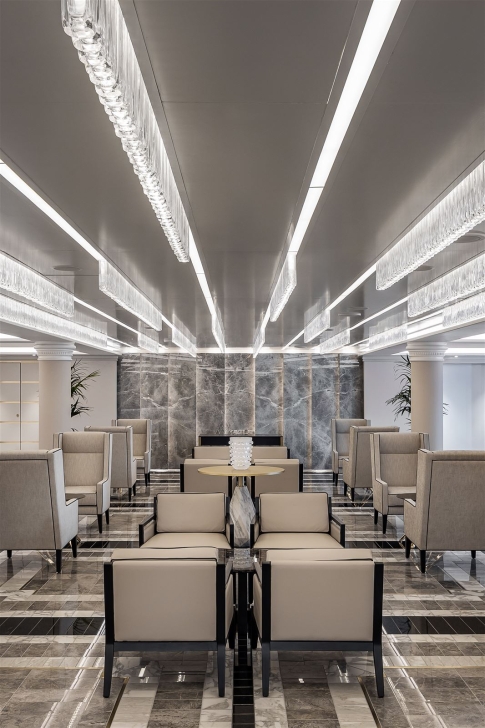 Crystal lighting for restaurant