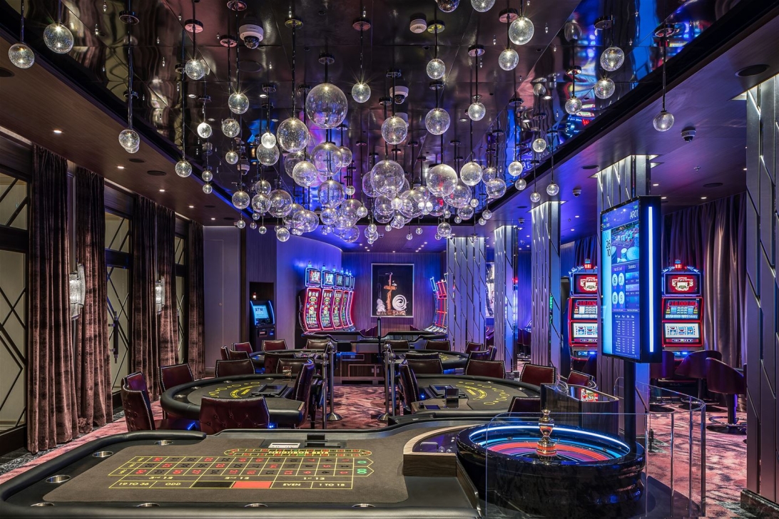 Seven Seas Splendor casino