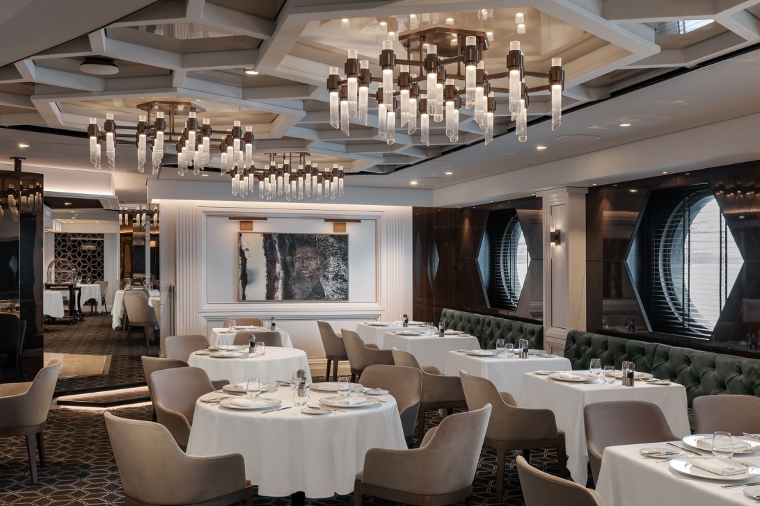 Luminaire for international restaurant