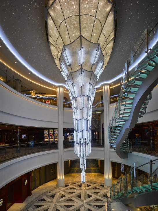 Crystal luminaire and staircase