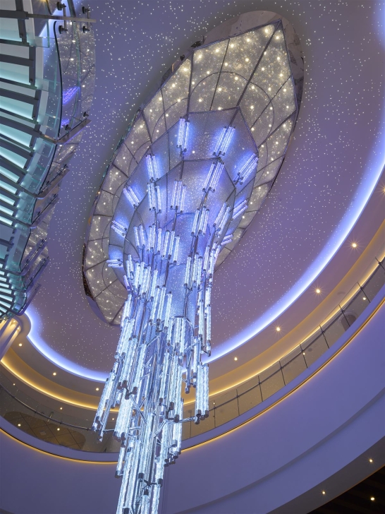 Huge luminaire for an ocean liner