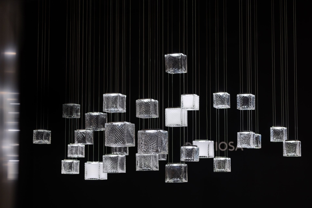 Cristal Pixels with black background