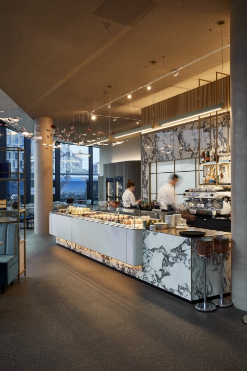 PRECIOSA_Lighting_PEU_IFChocolate_Prague 9