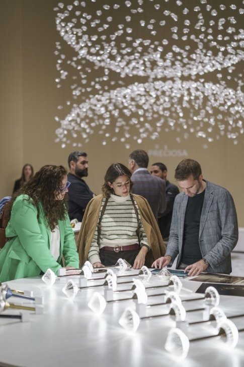 PRECIOSA_Lighting_Euroluce_2025_Stand (44)_fullhd