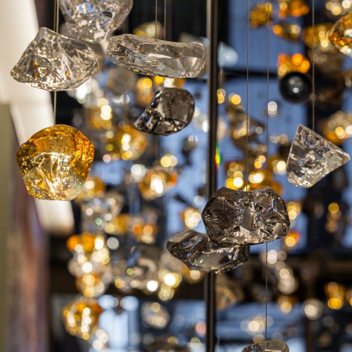 PRECIOSA_Lighting_Mandarin_Oriental_London_Raw_Crystal_Katerina_Souckova_15