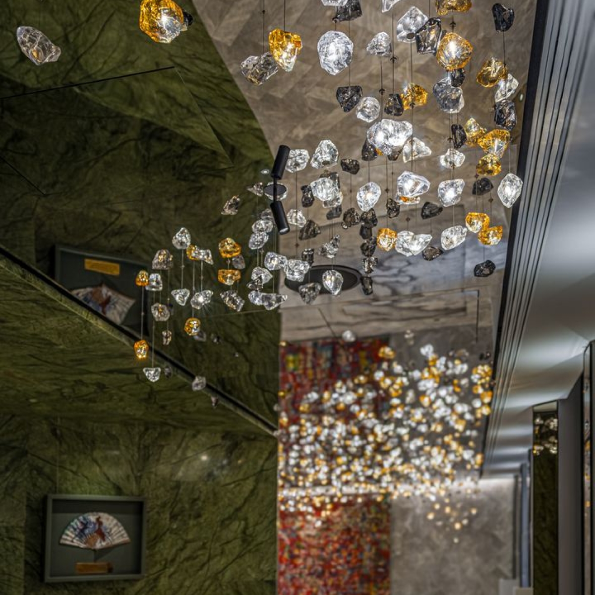 PRECIOSA_Lighting_Mandarin_Oriental_London_Raw_Crystal_Katerina_Souckova_11