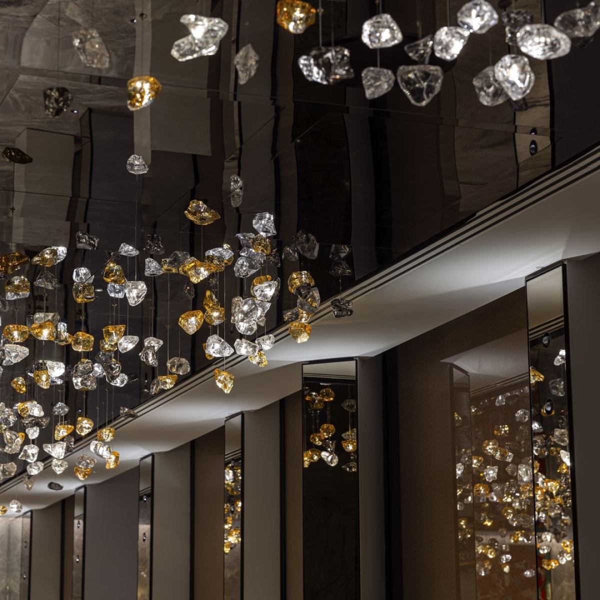 PRECIOSA_Lighting_Mandarin_Oriental_London_Raw_Crystal_Katerina_Souckova_19