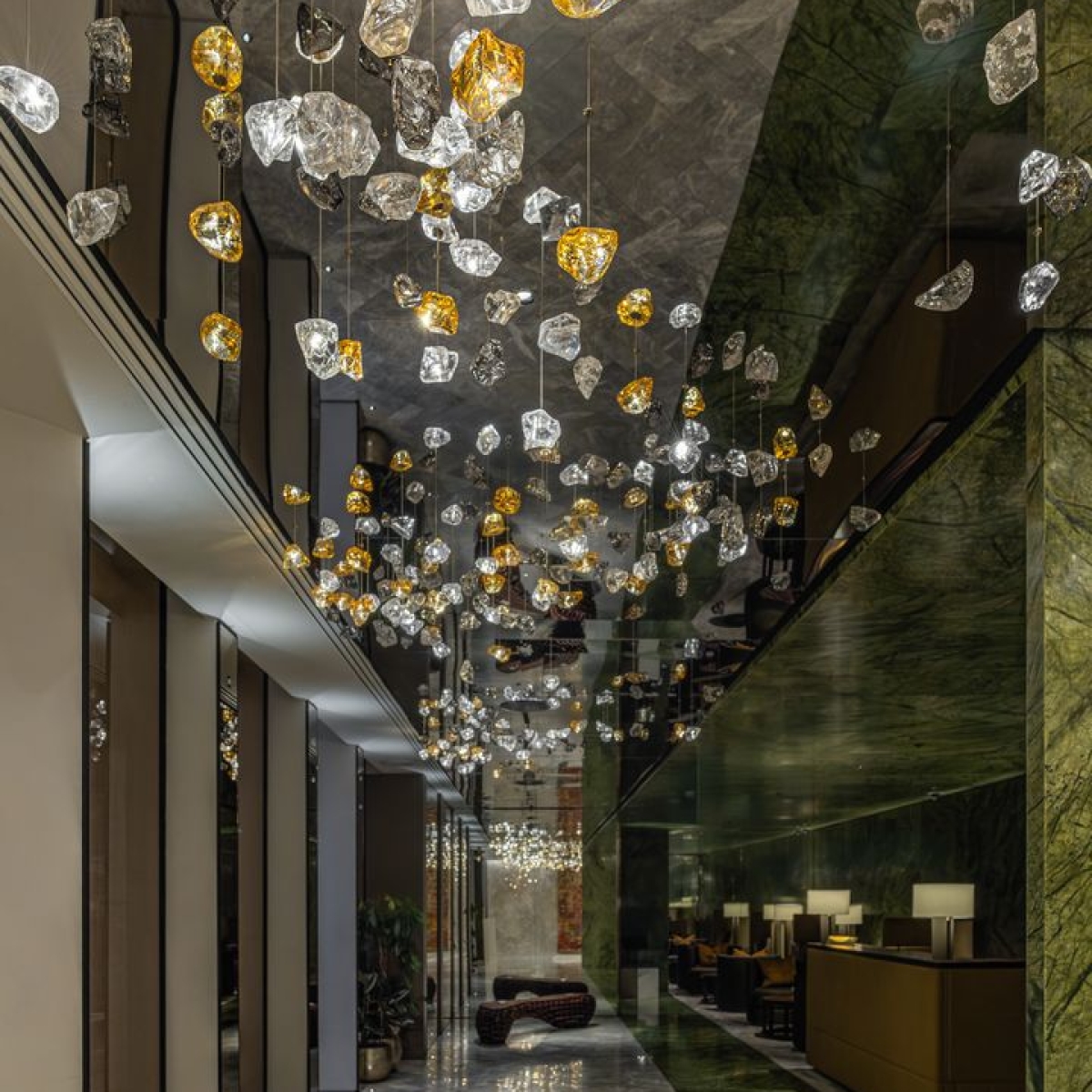 PRECIOSA_Lighting_Mandarin_Oriental_London_Raw_Crystal_Katerina_Souckova_9