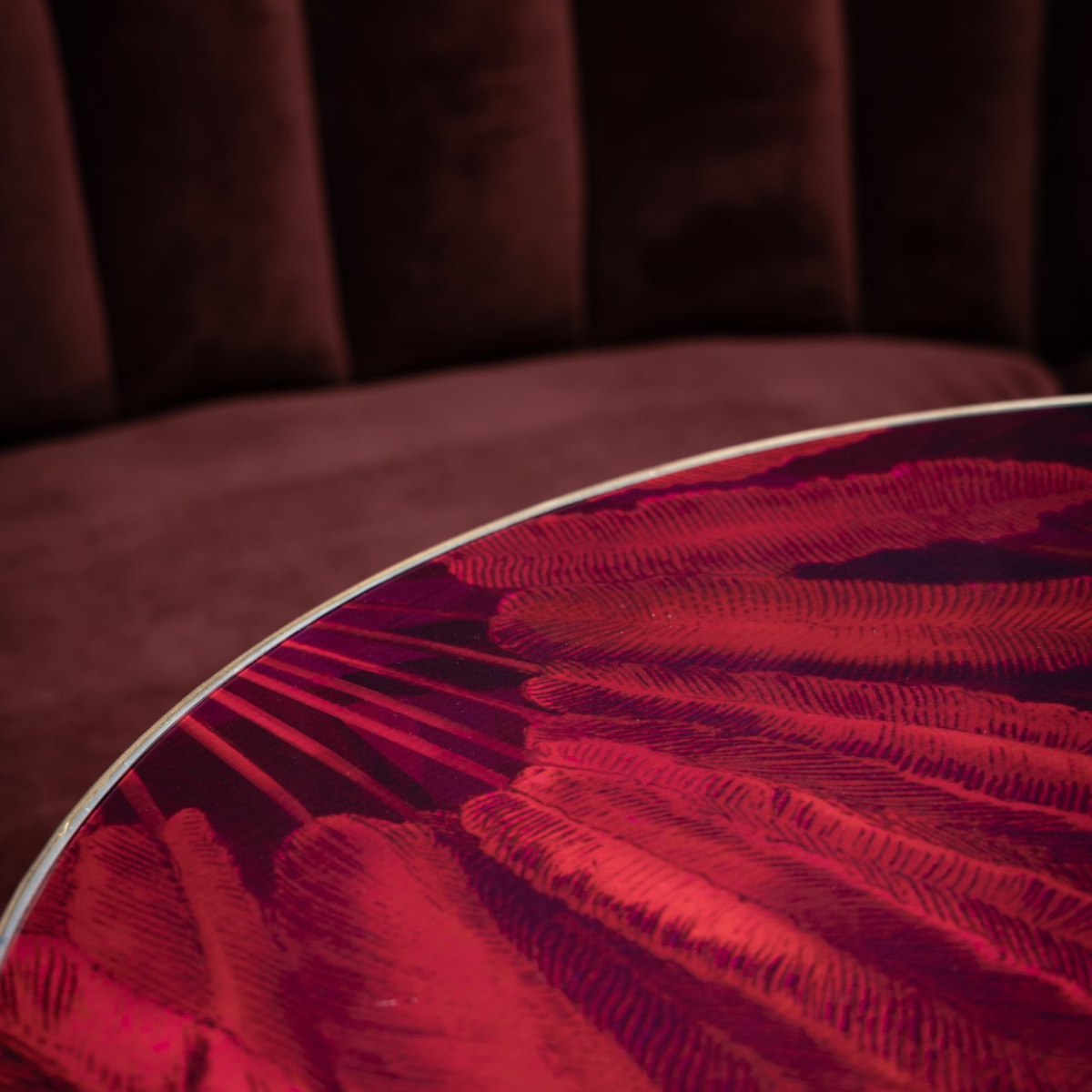 Table with red leaves