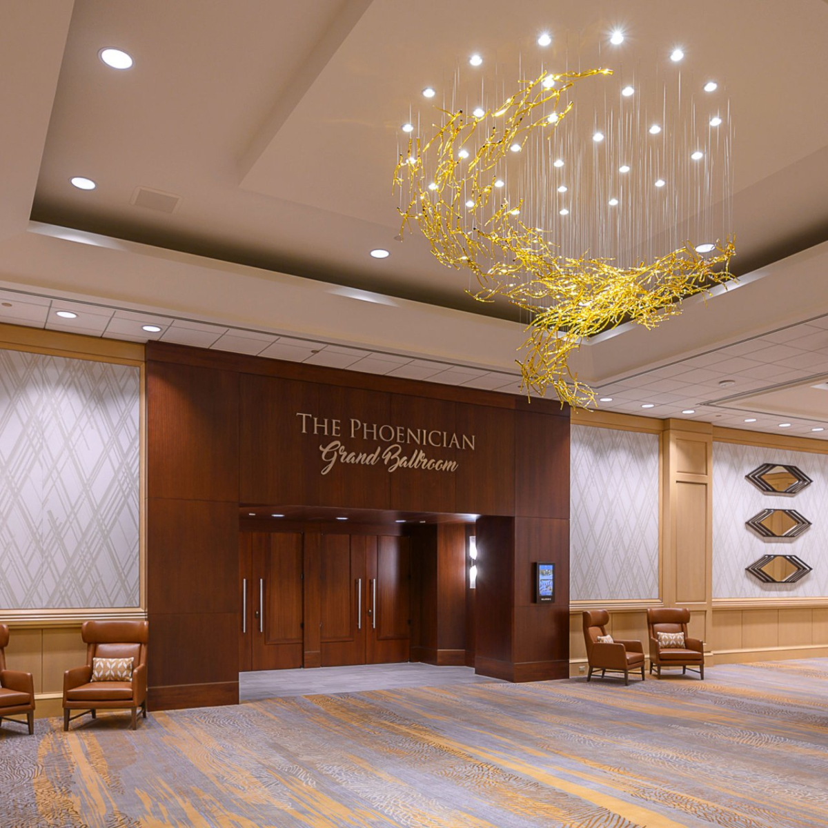 Vstup do velkého tanečního sálu Phoenician