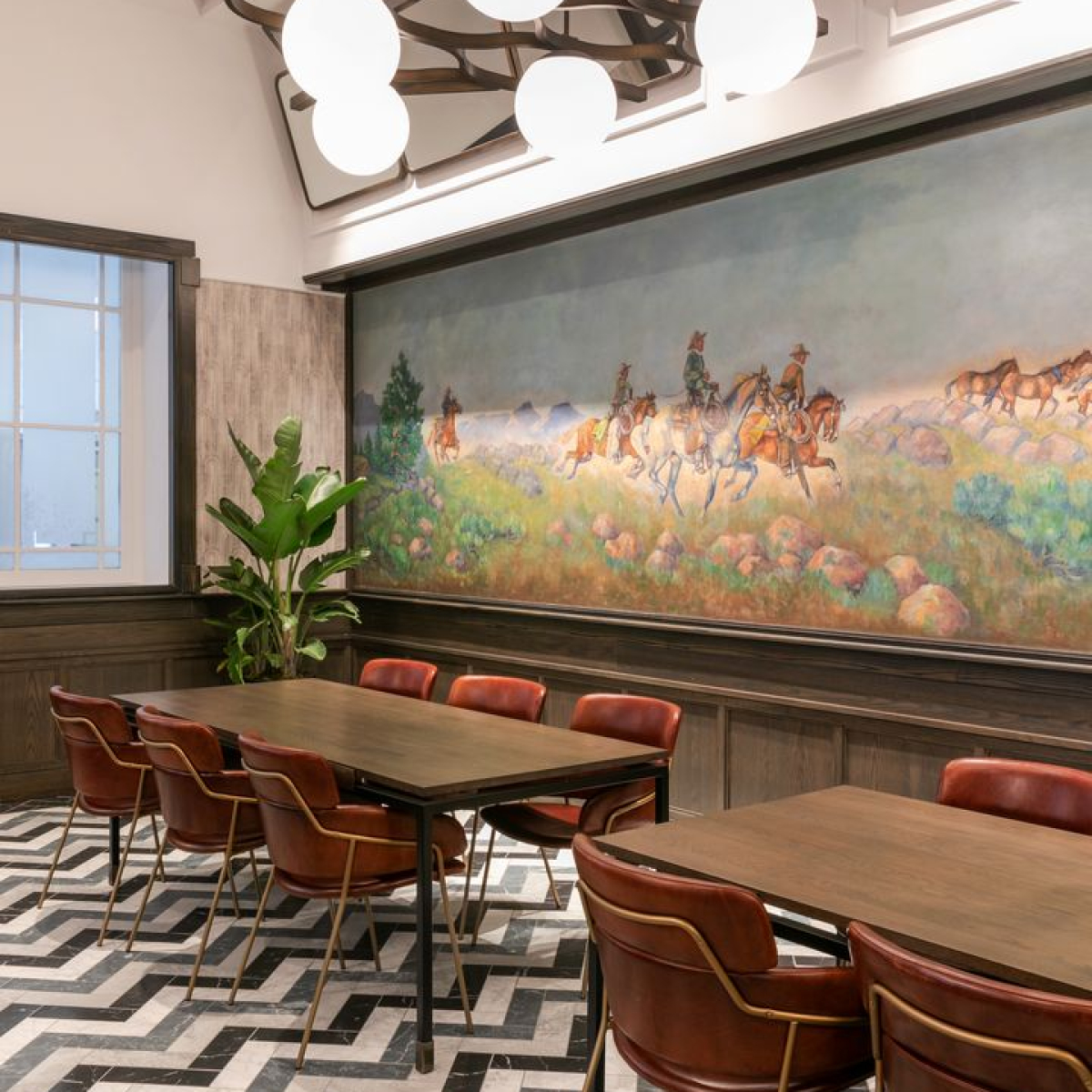 PRECIOSA_Lighting_Fairmont_Chateau_Lake_Louise_Canada_Photo_By_Jamie_Anholt_2_full_fullhd