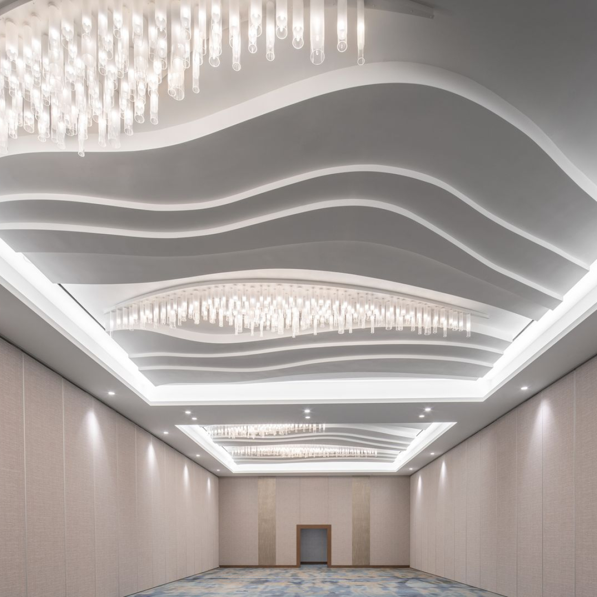 PRECIOSA_Lighting_17_PNY_427_Intercontinental_Hotel_Houston_2018_Photo_Natalie_Benesova_1_full_fullhd