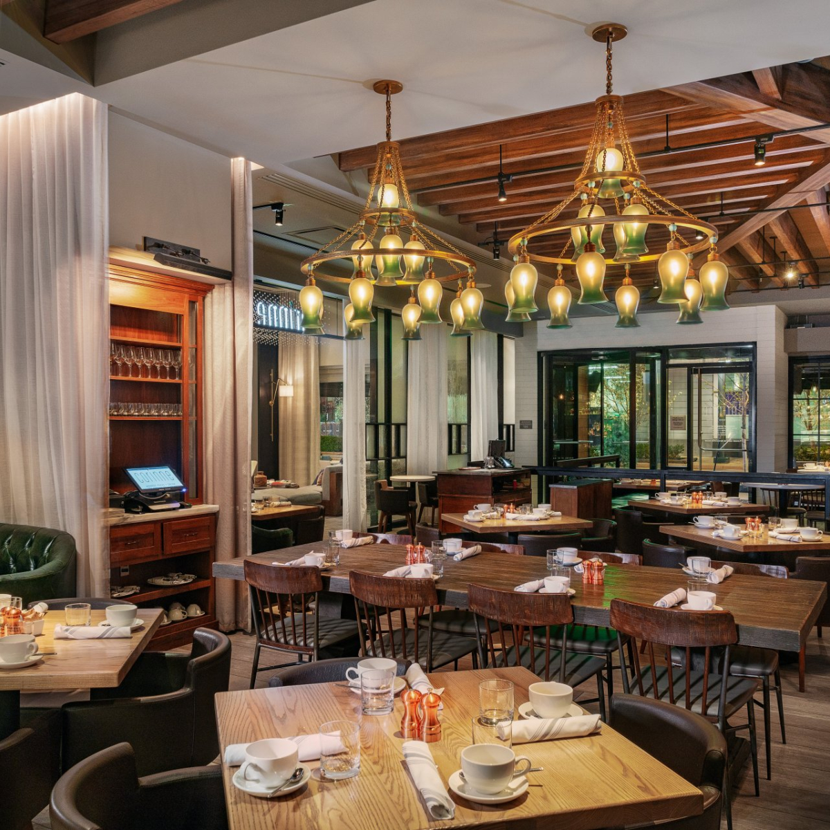 PRECIOSA_Lighting_16_PNY_354_17_PNY_430_Le_Meridien_Denver_Downtown_Denver_2017_Photo_Natalie_Benesova_S_N_Photography_19_full