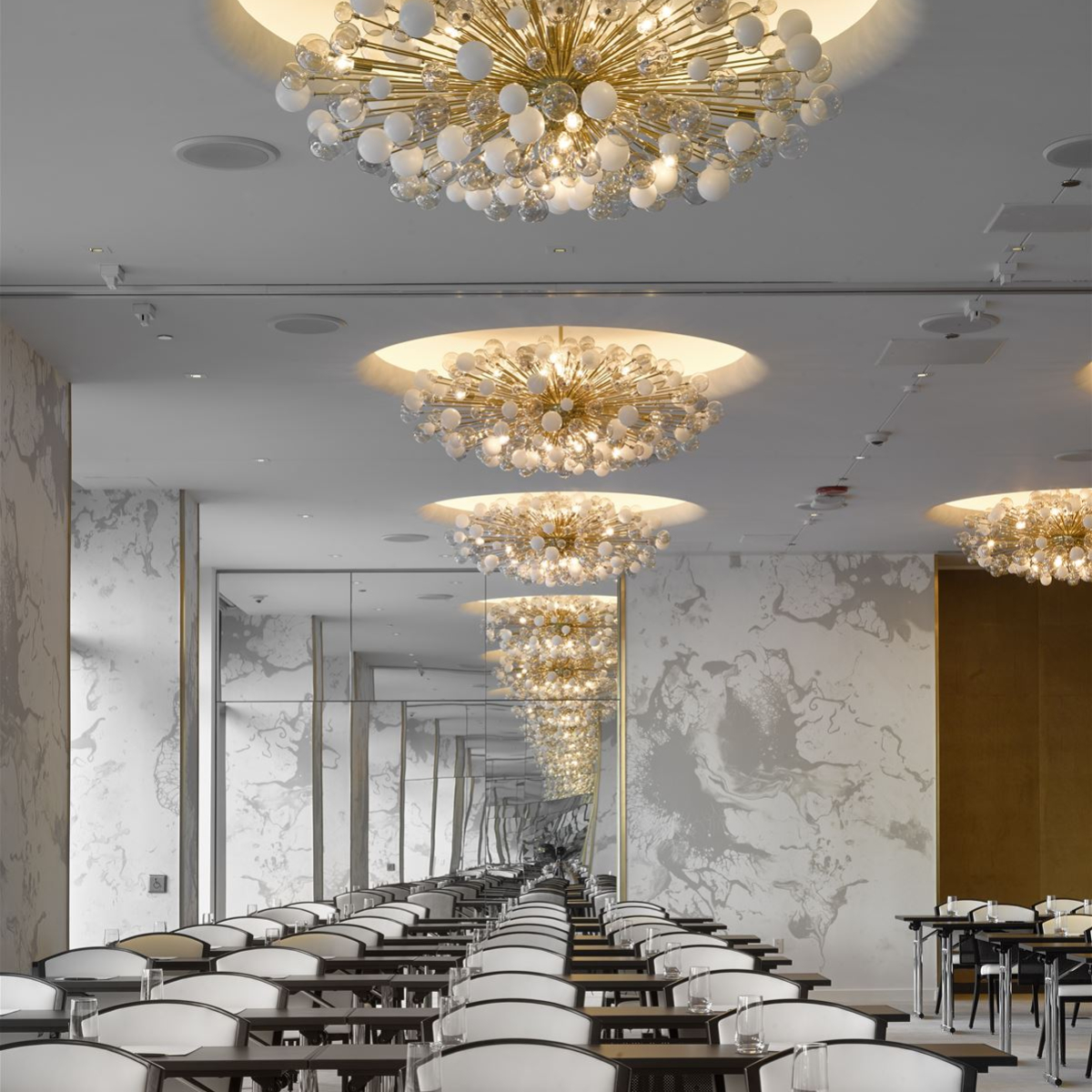 PRECIOSA_Lighting_16_PNY_112_Viceroy_Hotel_Chicago_USA_2017_Photo_Filip_Slapal_9_medium