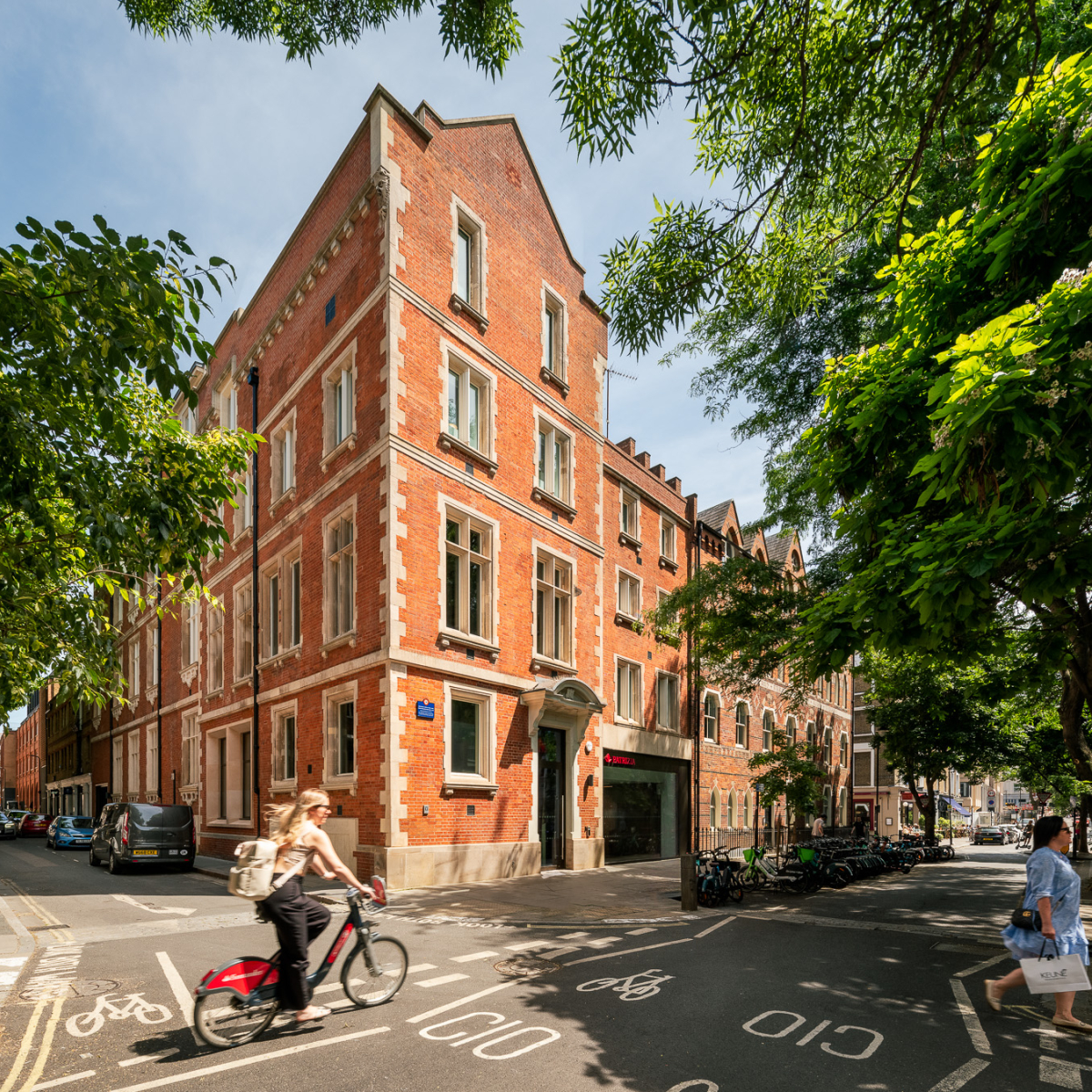 PRECIOSA_Lighting_PEU_Project_Endell_ST_London (5)