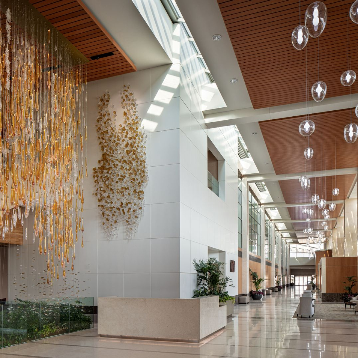 PRECIOSA_Lighting_Hospital_Bahrain_Vyslouzi_full_fullhd