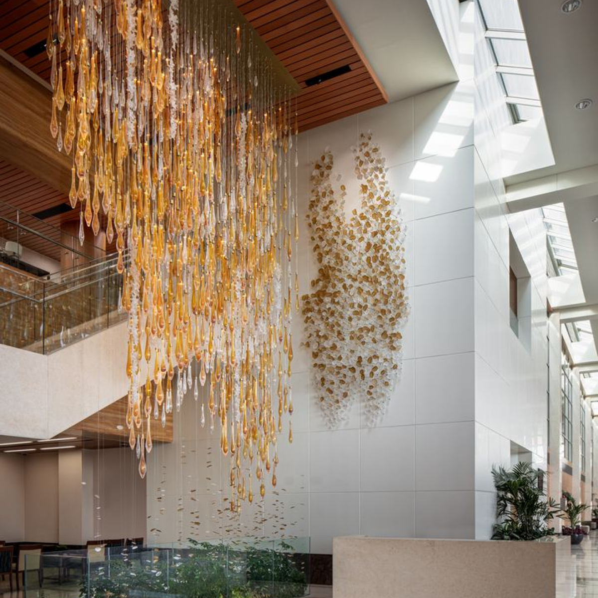 PRECIOSA_Lighting_Hospital_Bahrain_Vyslouzi_3_full_fullhd