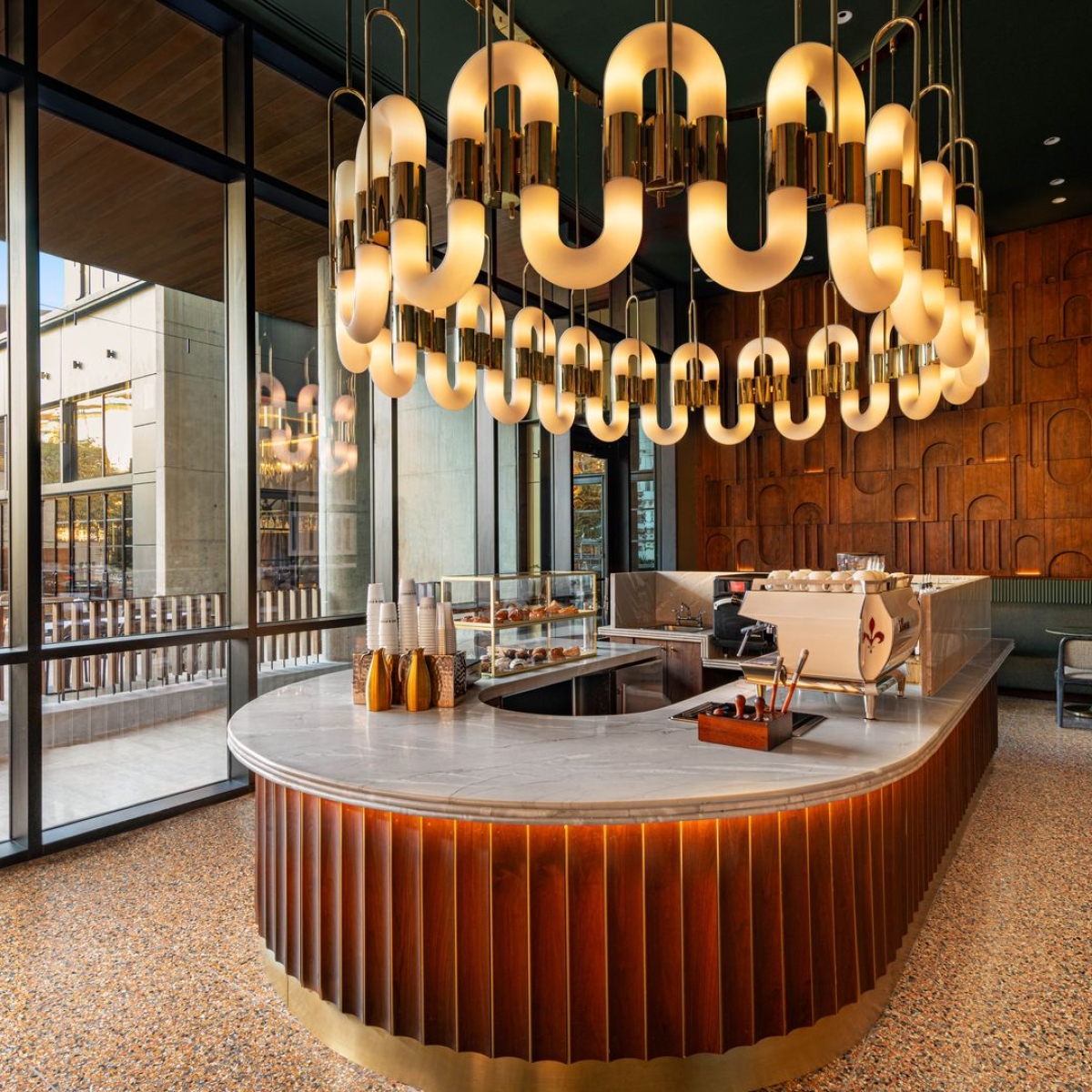 PRECIOSA_Lighting_PNY_W_Austin_Texas_USA_ Photo_Michael_Kleinberg (1)_fullhd