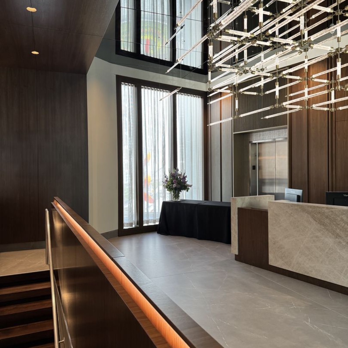 PRECIOSA_Lighting_Subzero_Showroom_Atlanta_PNY_Reference_fullhd