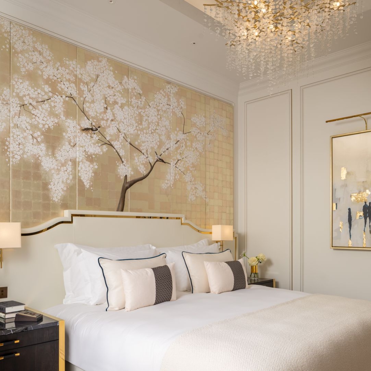 PRECIOSA_Lighting_CorinthiaBucharest_Oct2024_SignatureSuite_Livingroom wide 1_web max -5-