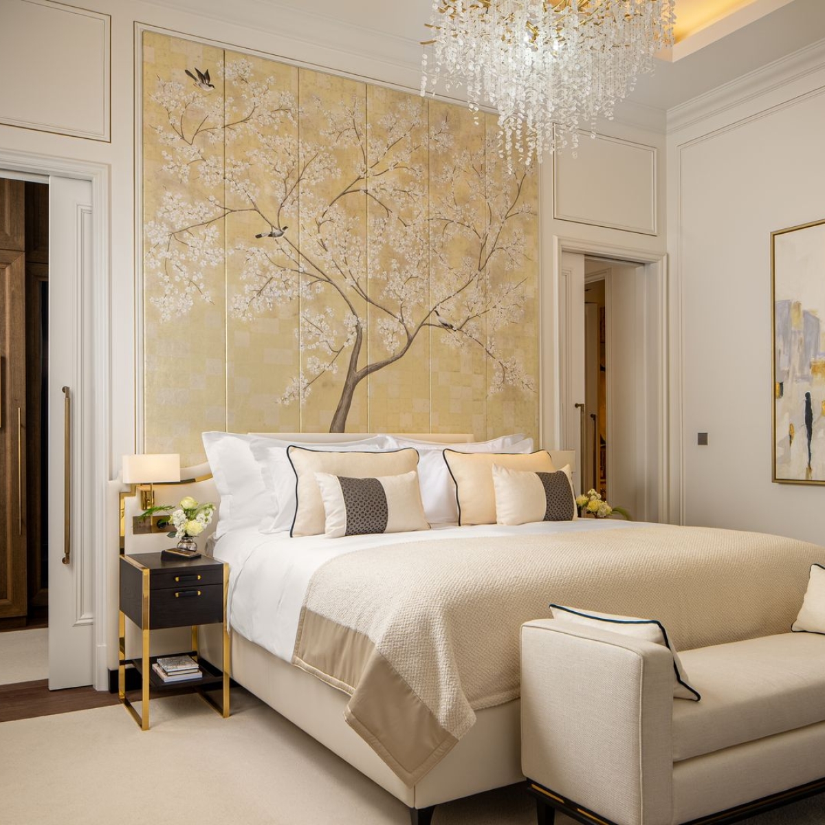 PRECIOSA_Lighting_CorinthiaBucharest_Oct2024_SignatureSuite_Livingroom wide 1_web max -10-