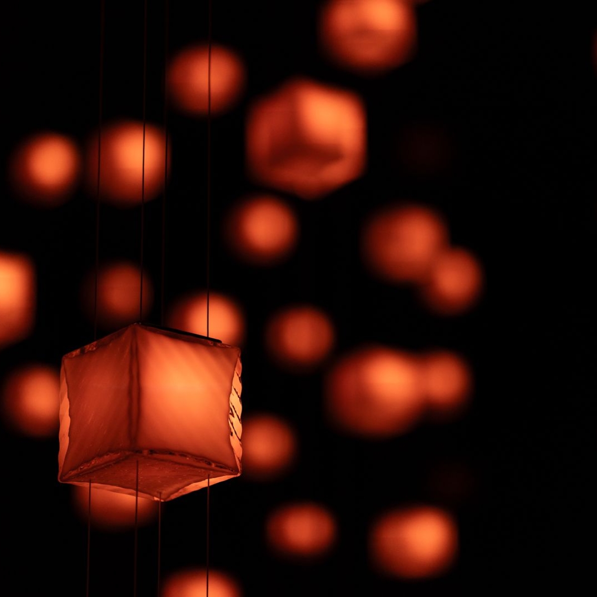 PRECIOSA_Lighting_MDW24_CrystalBeat_Photo_JanDolezal (20)_fullhd