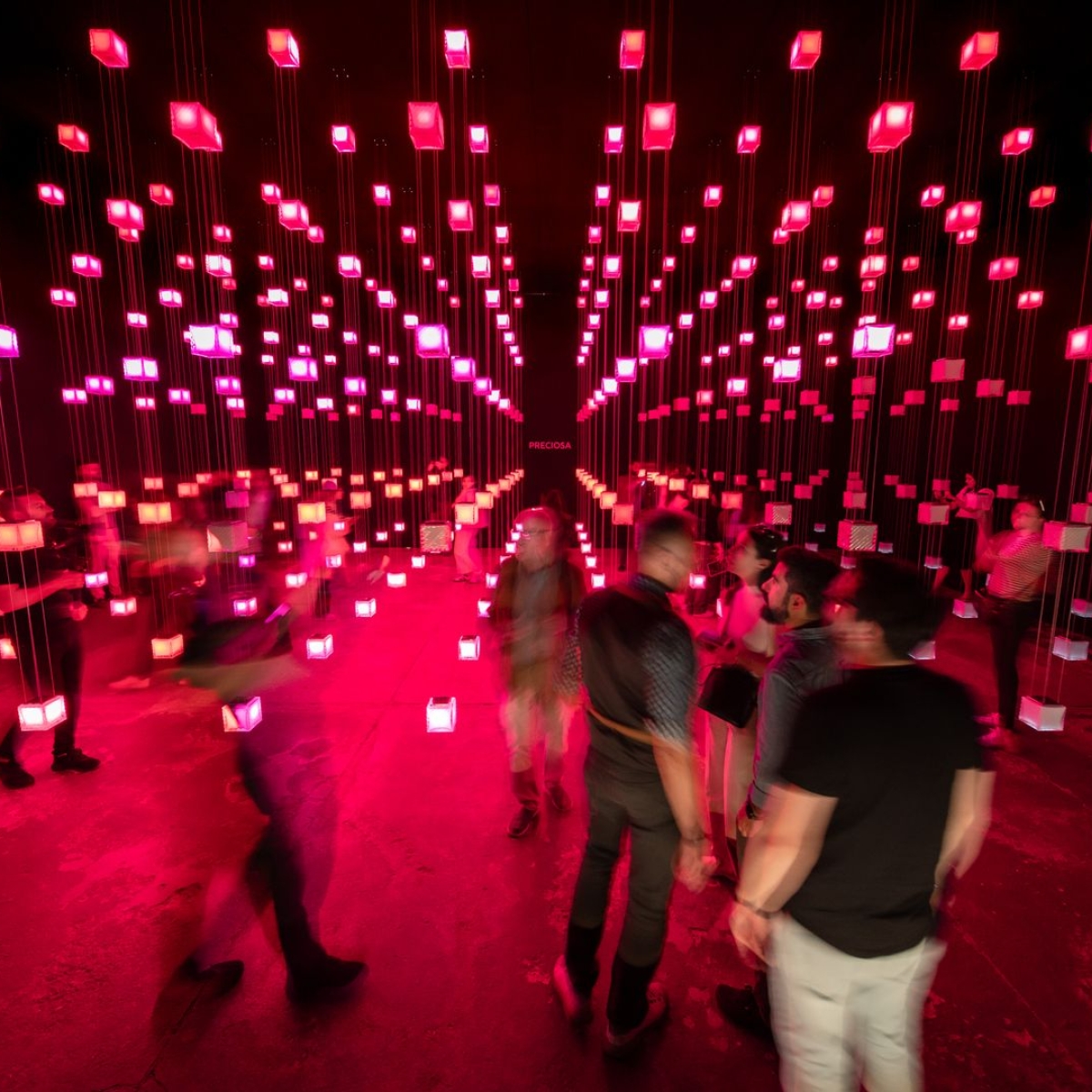 PRECIOSA_Lighting_MDW24_CrystalBeat_Photo_JanDolezal (13)_fullhd