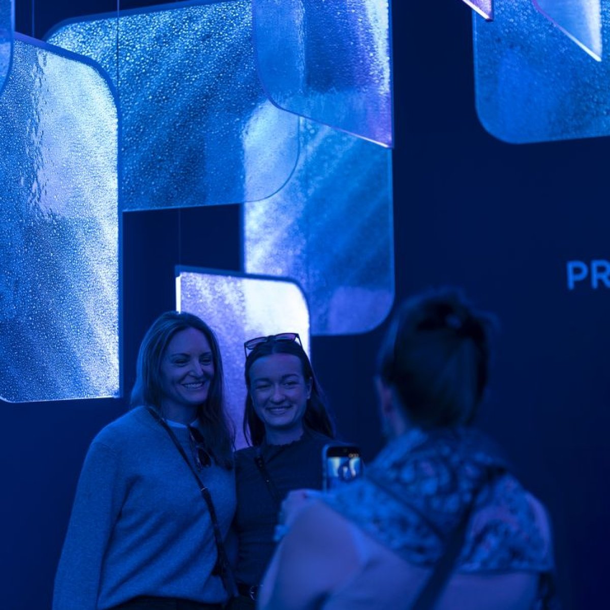 PRECIOSA_Lighting_MDW2026_Drifting_Lights_Mood_Jan_Doležal_5_fullhd (1)