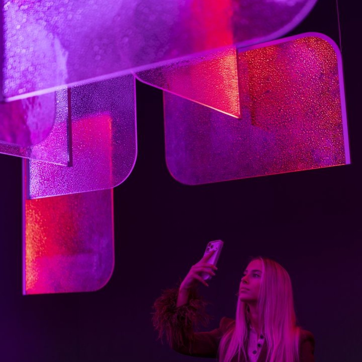 PRECIOSA_Lighting_MDW2026_Drifting_Lights_Mood_Jan_Doležal_3_fullhd (1)