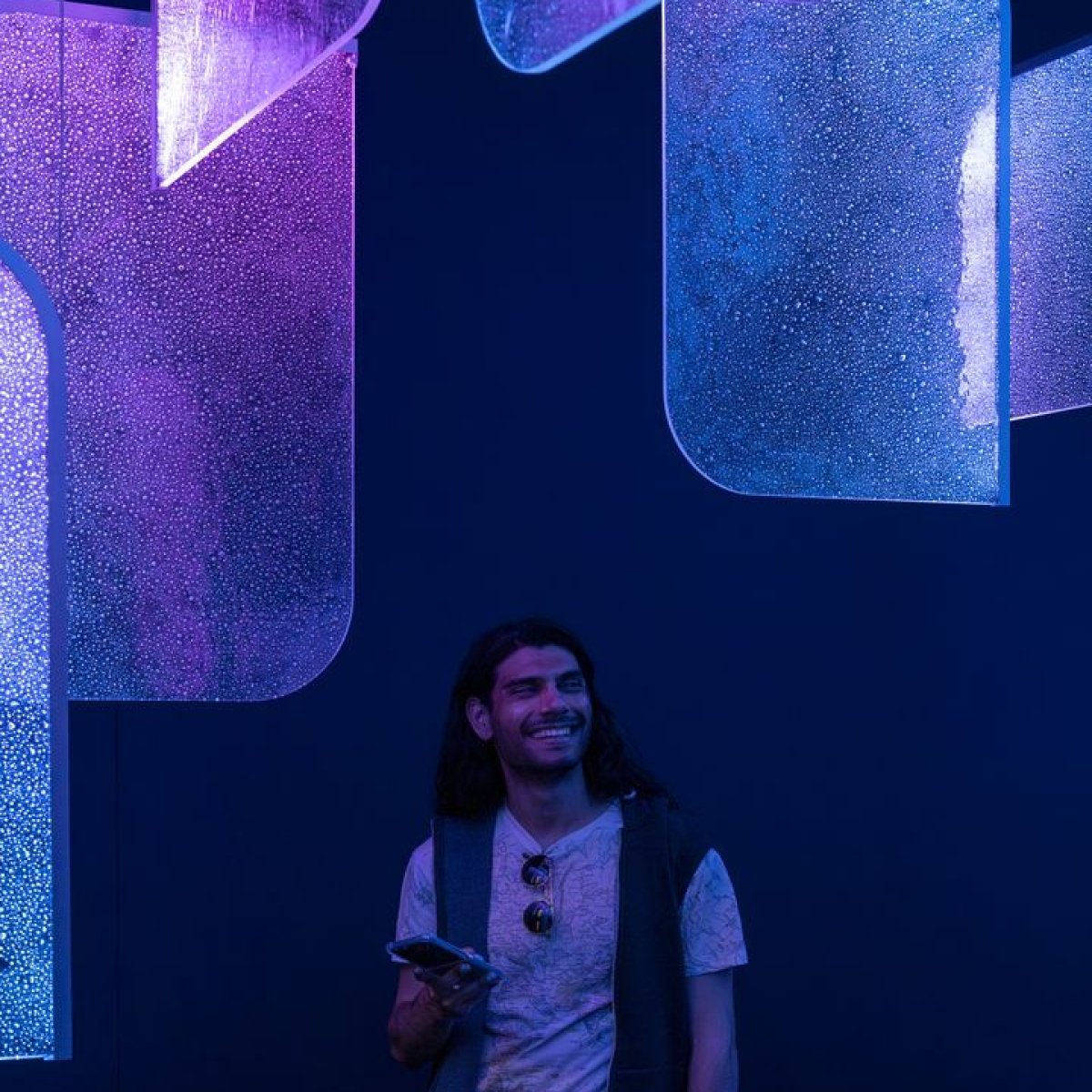 PRECIOSA_Lighting_MDW2026_Drifting_Lights_Mood_Jan_Doležal_11_fullhd (1)