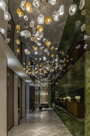PRECIOSA_Lighting_Mandarin_Oriental_London_Raw_Crystal_Katerina_Souckova_9