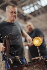 PRECIOSA_Lighting_AHEAD_Award_MakingOf_Trophy_Jan_Dolezal_11