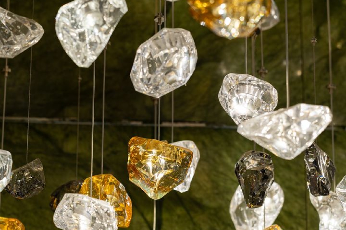 PRECIOSA_Lighting_Mandarin_Oriental_London_Raw_Crystal_Katerina_Souckova_14
