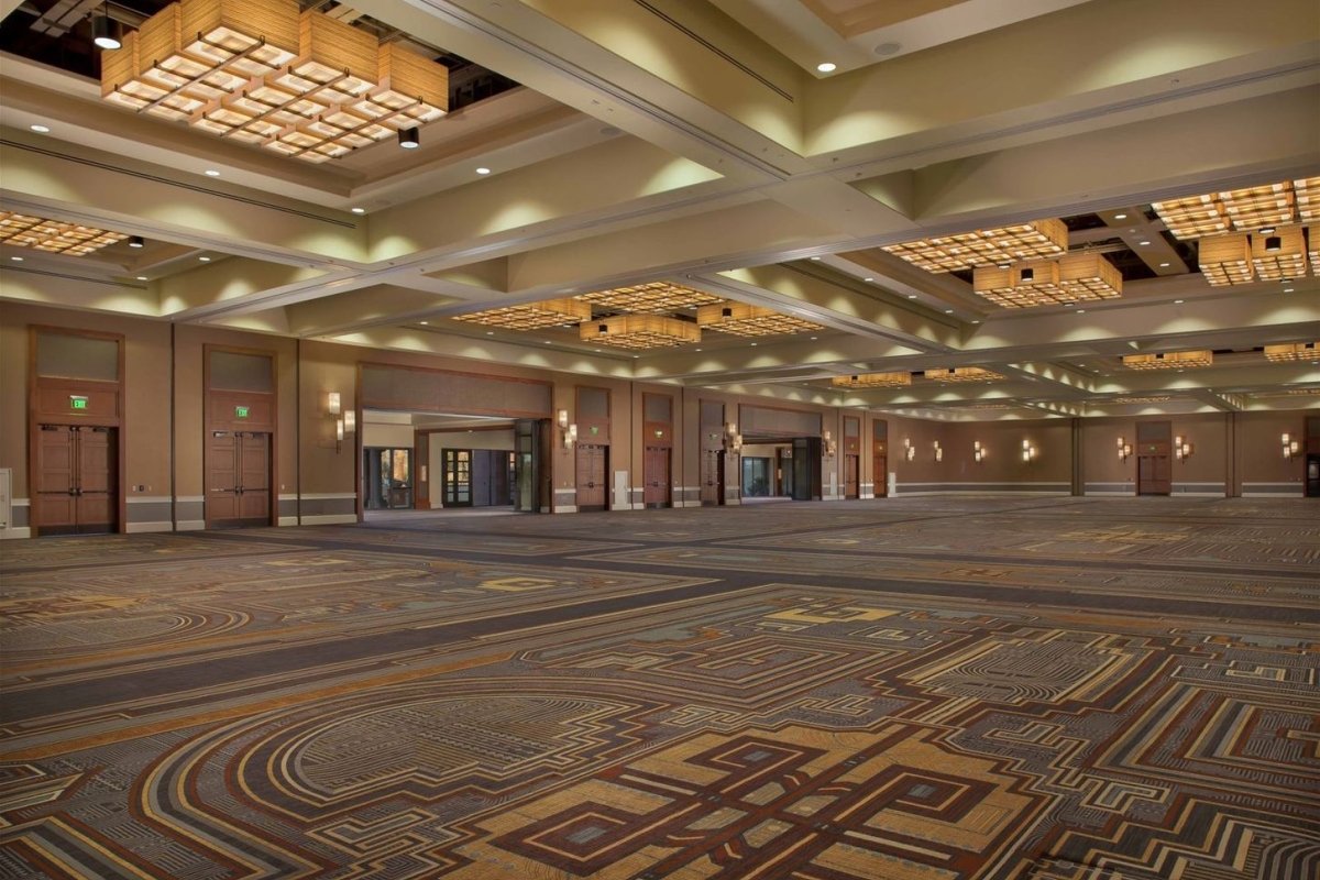 Preciosa_Lighting_Fairmont_Scottsdale_Princess_USA_Interior_1_medium_fullhd