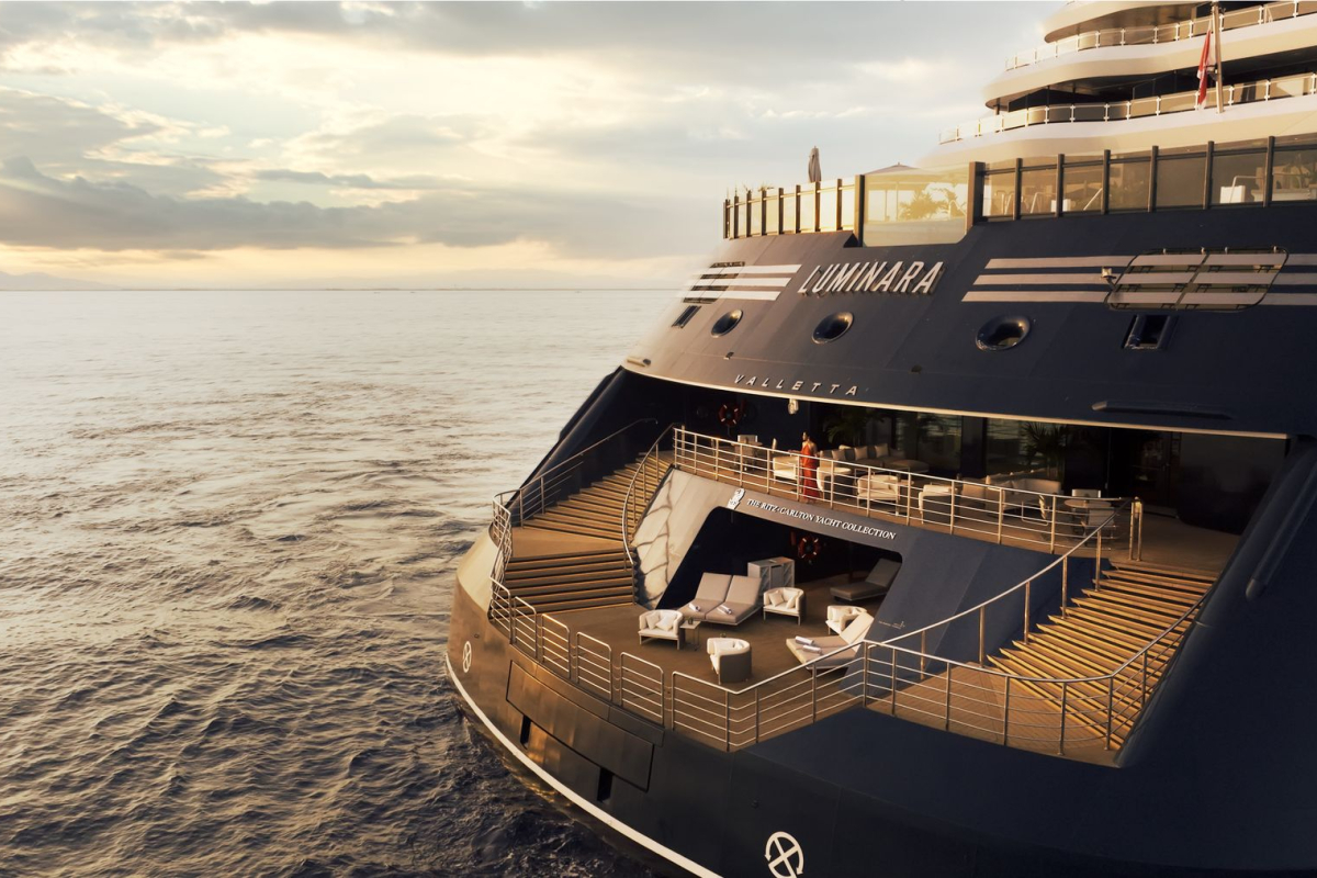 PRECIOSA_Lighting_Ritz_Carlton_Yacht_Luminara_LU_2025_Exteriors_The Marina_fullhd