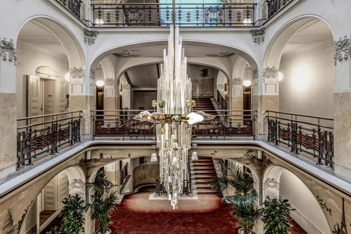 PRECIOSA_Lighting_PEU_HotelEvropa_Czechia_Eric_Laignel (5)_fullhd - kopie