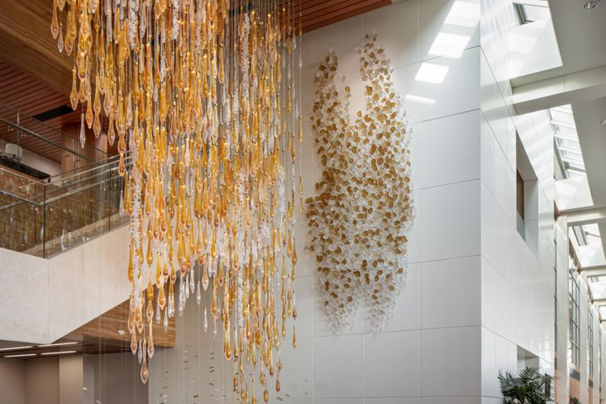 PRECIOSA_Lighting_Hospital_Bahrain_Vyslouzi_3_full_fullhd