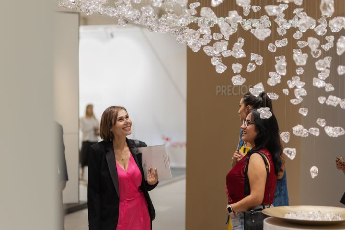 PRECIOSA_Lighting_Design_Downtown_Dubai_2025_David_Markovič_fullhd (21)