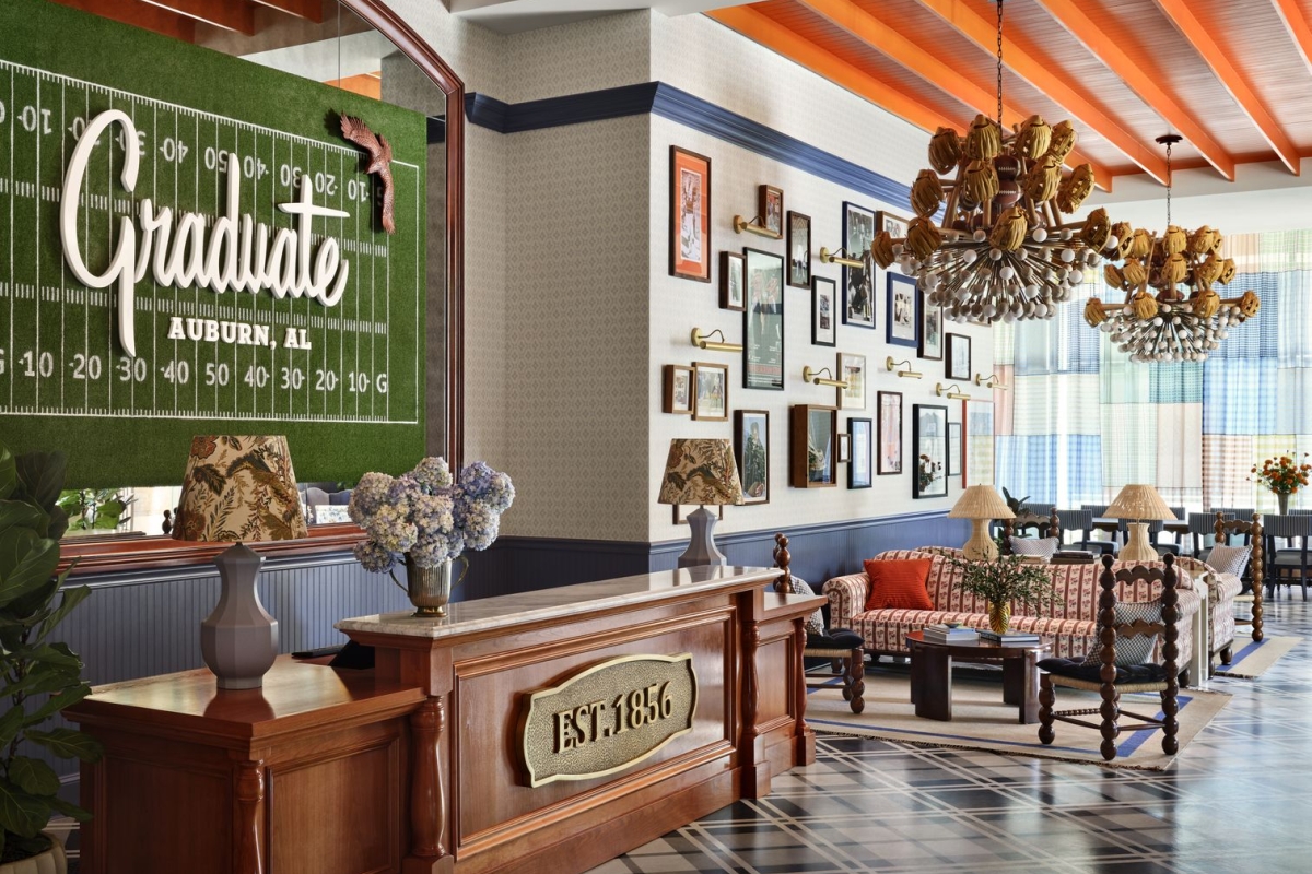 PRECIOSA_Lighting_PNY_DMitchell_Graduate_Auburn_09_fullhd