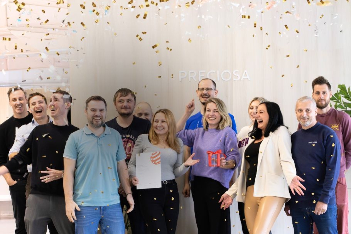 910x607-Red-Dot-2025