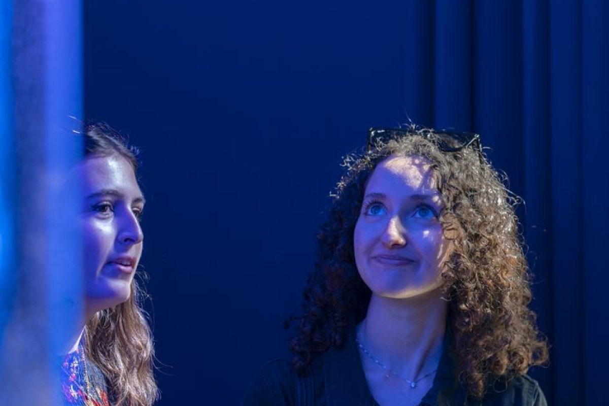 PRECIOSA_Lighting_MDW2026_Drifting_Lights_Mood_Jan_Doležal_12_fullhd