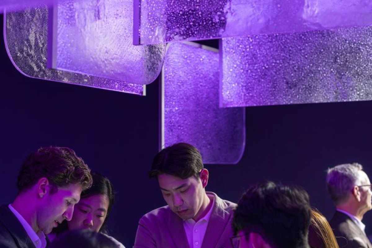 PRECIOSA_Lighting_MDW2026_Drifting_Lights_Mood_Jan_Doležal_38_fullhd